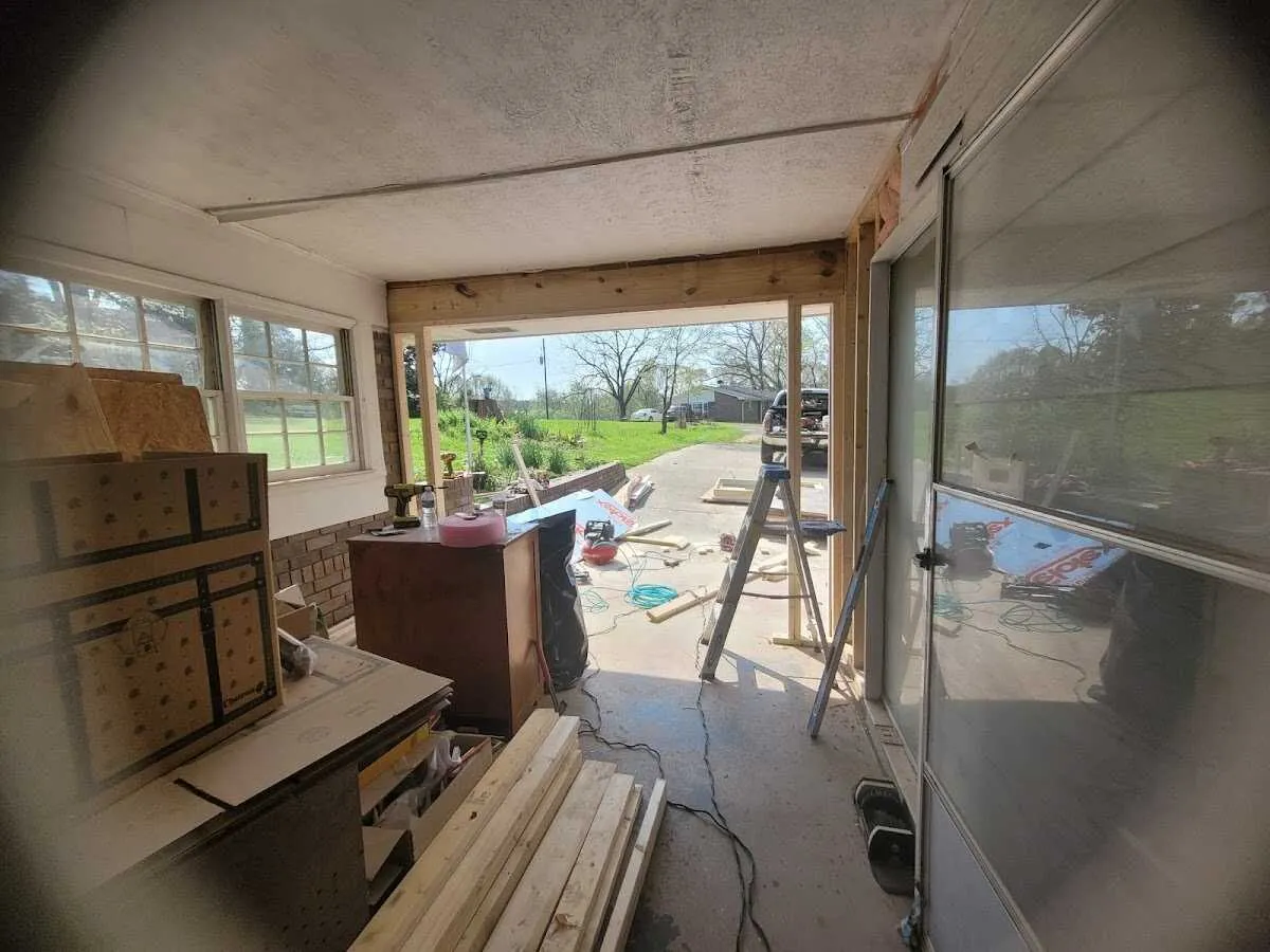 Air movers and dehumidifier for Drying & Dehumidification in Boiling Springs